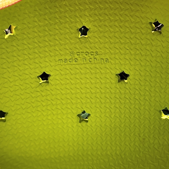 RARE Crocs Halfmoon Purse with Brightly Colored Chainlink Strap - Picture 9 of 9